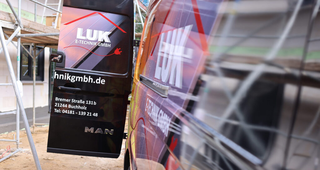 Fahrzeug der Firma LUK E-Technik aus Buchholz in der Nordheide.